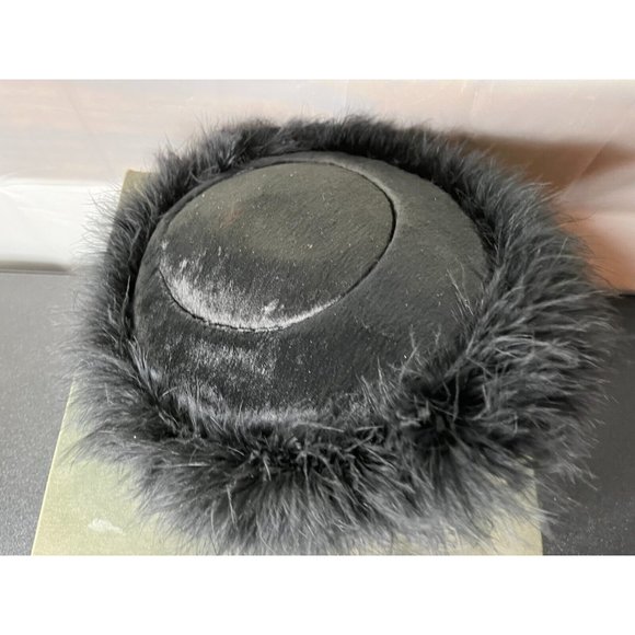 Vintage 1950s Ladies Hat   black fitted feather inc box MCM - Picture 3 of 8